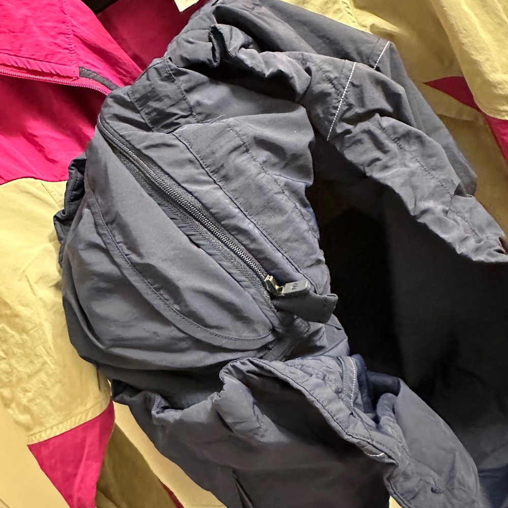 Lululemon Windbreaker/ Pullover Jacket - image 5